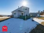 One-and-a-half-storey house for sale (Charlevoix) #QN113 MLS : 28831553