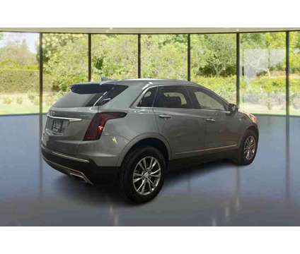 2023 Cadillac XT5 Premium Luxury is a Silver 2023 Cadillac XT5 Premium Luxury SUV in Fort Wayne IN