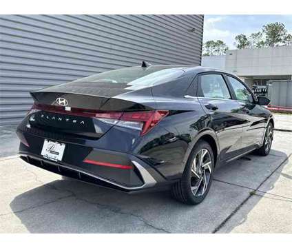 2024 Hyundai Elantra SEL is a Black 2024 Hyundai Elantra SE Sedan in Gainesville FL