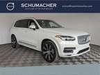 2024 Volvo XC90 B6 Plus Bright Theme