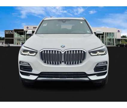 2021 BMW X5 xDrive40i is a White 2021 BMW X5 4.6is SUV in Mount Laurel NJ