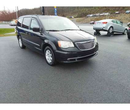 2012 Chrysler Town &amp; Country for sale is a Grey 2012 Chrysler town &amp; country Car for Sale in Bedford PA
