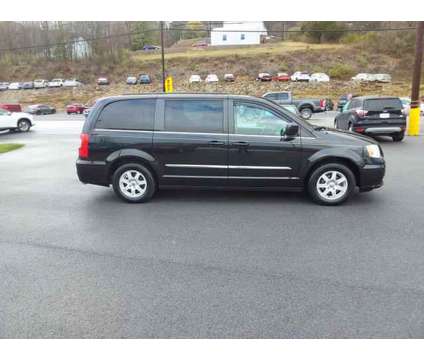 2012 Chrysler Town &amp; Country for sale is a Grey 2012 Chrysler town &amp; country Car for Sale in Bedford PA