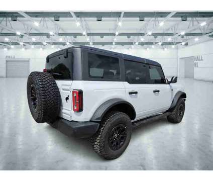 2024NewFordNewBroncoNew4 Door Advanced 4x4 is a White 2024 Ford Bronco Car for Sale in Pampa TX
