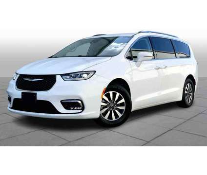 2021UsedChryslerUsedPacificaUsedFWD is a White 2021 Chrysler Pacifica Car for Sale in Houston TX