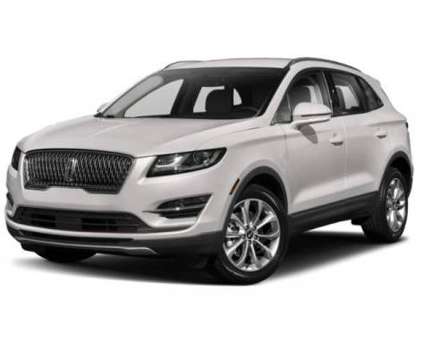 2019 Lincoln MKC Select is a White 2019 Lincoln MKC Select Car for Sale in Lomira WI