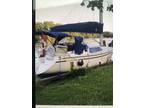 1989 Hunter Vision 32 Boat for Sale