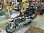 2008 honda goldwing,abs,nav, never down or acident,titanium,