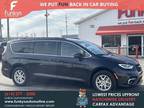 2022 Chrysler Pacifica Touring L Van 4D