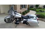 2004 Used Silver Harley-Davidson Road King======