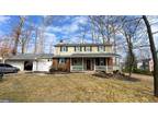 374 Woodlyn Dr, Collegeville, PA 19426
