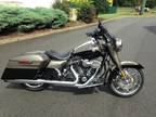 2014 Harley-Davidson® FLHRSE - CVO™ Road King® Only 3690 Miles!