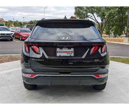 2024 Hyundai Tucson SEL is a Black 2024 Hyundai Tucson SUV in Algonquin IL