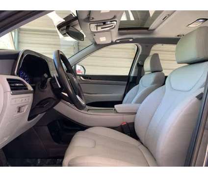 2022 Hyundai Palisade SEL is a Grey 2022 SUV in New Port Richey FL