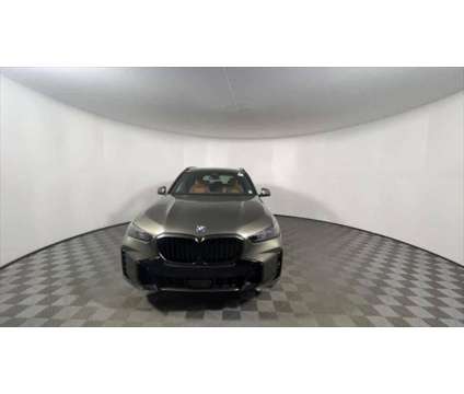 2025 BMW X5 xDrive40i is a Green 2025 BMW X5 4.6is SUV in Freeport NY