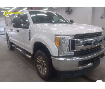 2017 Ford F250 Super Duty Crew Cab for sale is a White 2017 Ford F-250 Super Duty Car for Sale in Manassas VA