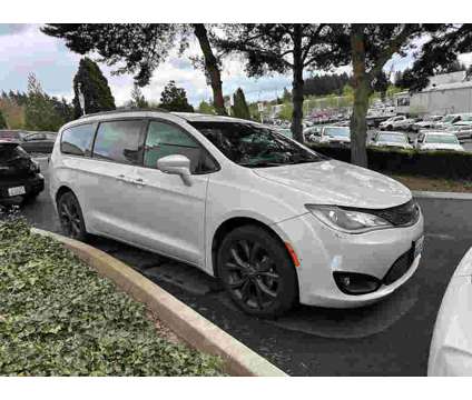 2020UsedChryslerUsedPacificaUsedFWD is a White 2020 Chrysler Pacifica Car for Sale in Vancouver WA