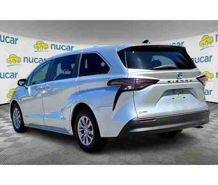 2023UsedToyotaUsedSiennaUsedFWD 8-Passenger (Natl) is a Silver 2023 Toyota Sienna Car for Sale in North Attleboro MA