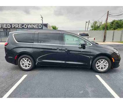 2022UsedChryslerUsedPacificaUsedFWD is a Black 2022 Chrysler Pacifica Car for Sale in Houston TX