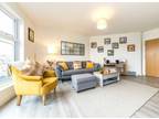 Flat for sale in Heath Road, Twickenham, TW1 (Ref 219286)