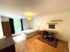 3 bed flat to rent in St Andrew`s Close, CT1, Canterbury