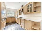 2 bed flat to rent in The Chantries, HA7, Stanmore