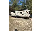 2018 Forest River Rockwood Signature Ultra Lite 8328BS 35ft