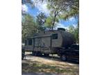 2014 Forest River Flagstaff Classic Super Lite 8528CKWS 31ft