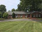 900 Roslyn Rd, Winston Salem, Nc 27104