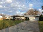 2439 Devonshire Dr, Rockford, Il 61107