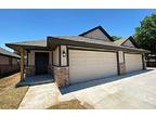 5221 Oakwood Villas Ct, B Bethany, OK