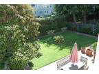 ID#1742: Marina 2BR+Sunroom/2BA Flat w/Decks, Shared Garden, Parking Available