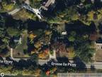 Foreclosure Property: Grosse Ile Pkwy