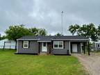 Home For Sale In Farmersville, Texas