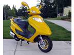 2008 150cc Scooter/Moped - Low Miles - Better than New!