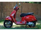 2006 Vespa GTS250 in Dragon Red