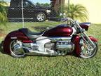 2004 Honda Valkyrie NRX1800DA. UNDER 3K MLS. ELDERLY OWNED, JUST SREVICE