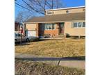 Home For Sale In Farmingdale, New York