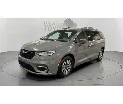 2021 Chrysler Pacifica Hybrid Touring L is a Grey 2021 Chrysler Pacifica Hybrid Touring L Hybrid in Westborough MA