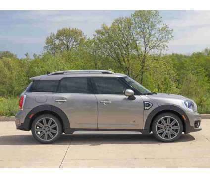 2019 MINI Cooper S Countryman Signature is a Silver 2019 Mini Cooper S Countryman SUV in Peoria IL