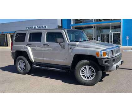 2009 Hummer H3 Base is a Gold 2009 Hummer H3 SUV in Colorado Springs CO