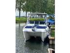 2006 World Cat 250 DC Boat for Sale