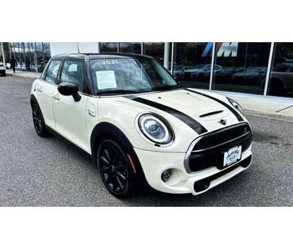 2021 MINI Hardtop Cooper S is a White 2021 Mini Hardtop Cooper Hatchback in Bay Shore NY