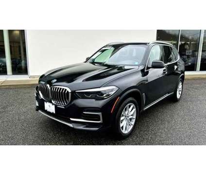 2022 BMW X5 xDrive40i is a Black 2022 BMW X5 4.6is SUV in Bay Shore NY