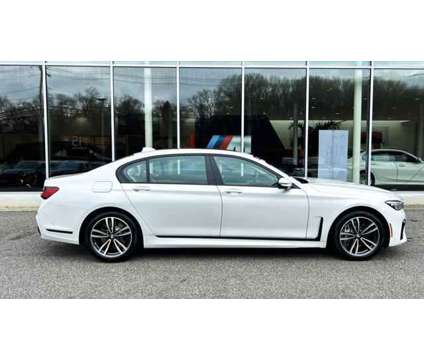 2022 BMW 7 Series i xDrive is a White 2022 BMW 7-Series Sedan in Bay Shore NY