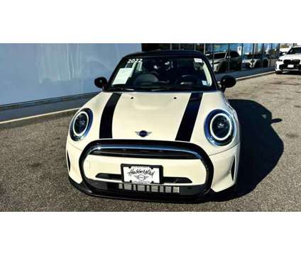 2022 MINI Hardtop Cooper is a White 2022 Mini Hardtop Cooper Hatchback in Bay Shore NY