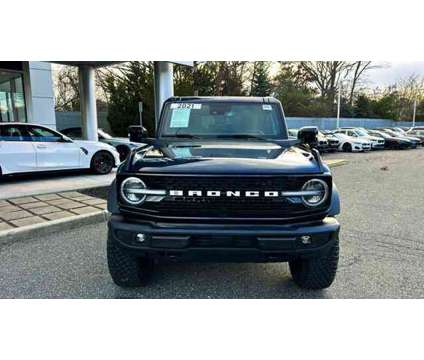 2021 Ford Bronco Badlands is a Blue 2021 Ford Bronco SUV in Bay Shore NY