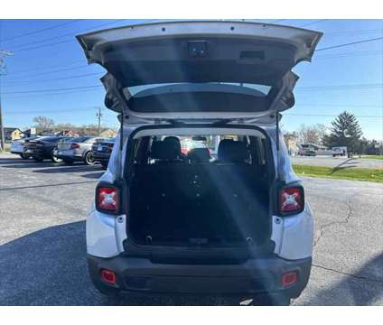 2020 Jeep Renegade Sport FWD is a 2020 Jeep Renegade Sport SUV in Dubuque IA