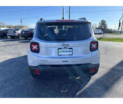 2020 Jeep Renegade Sport FWD is a 2020 Jeep Renegade Sport SUV in Dubuque IA