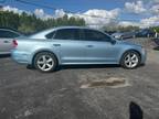 2012 Volkswagen Passat SE w/Sunroof